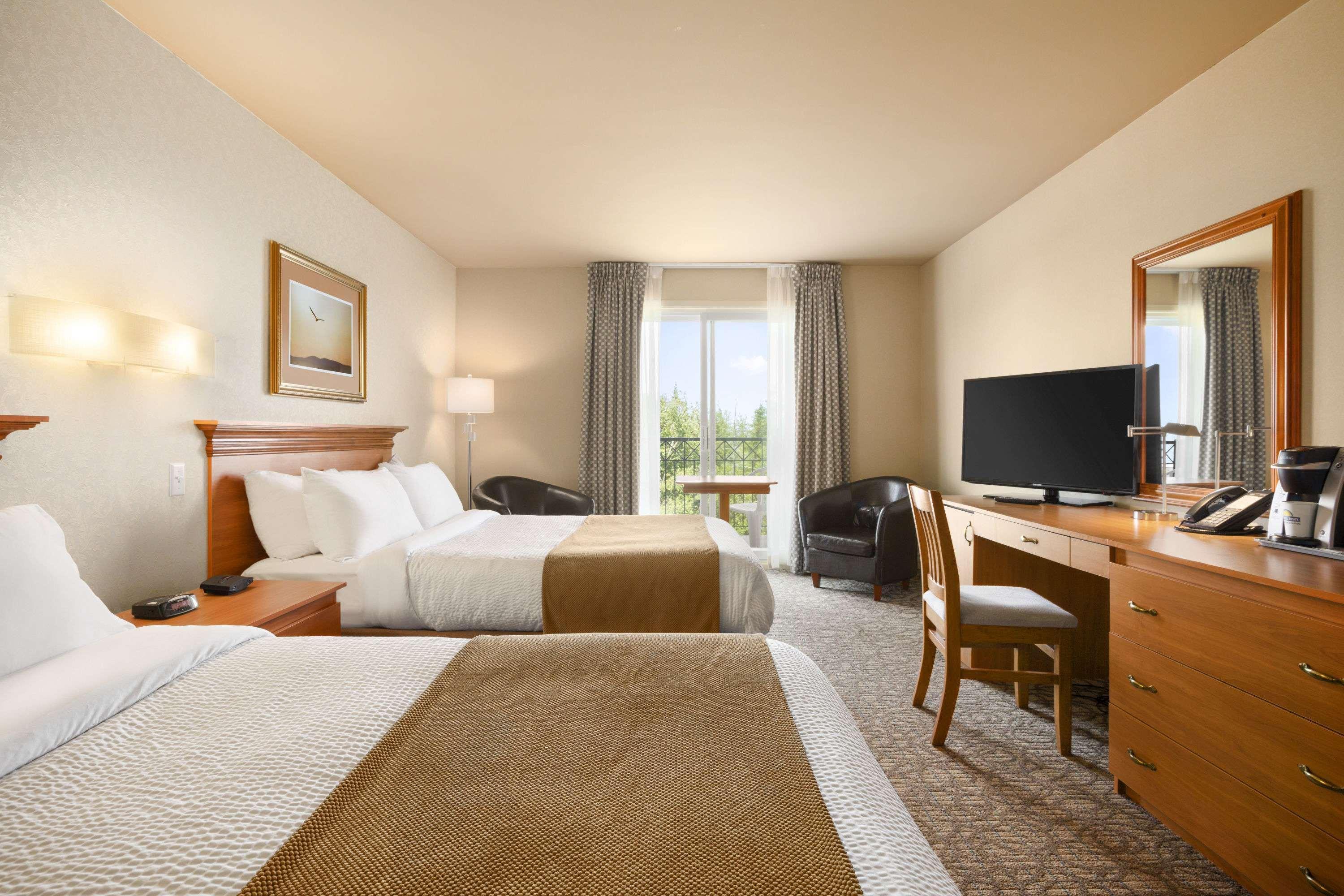 Days Inn By Wyndham Riviere-Du-Loup Ngoại thất bức ảnh