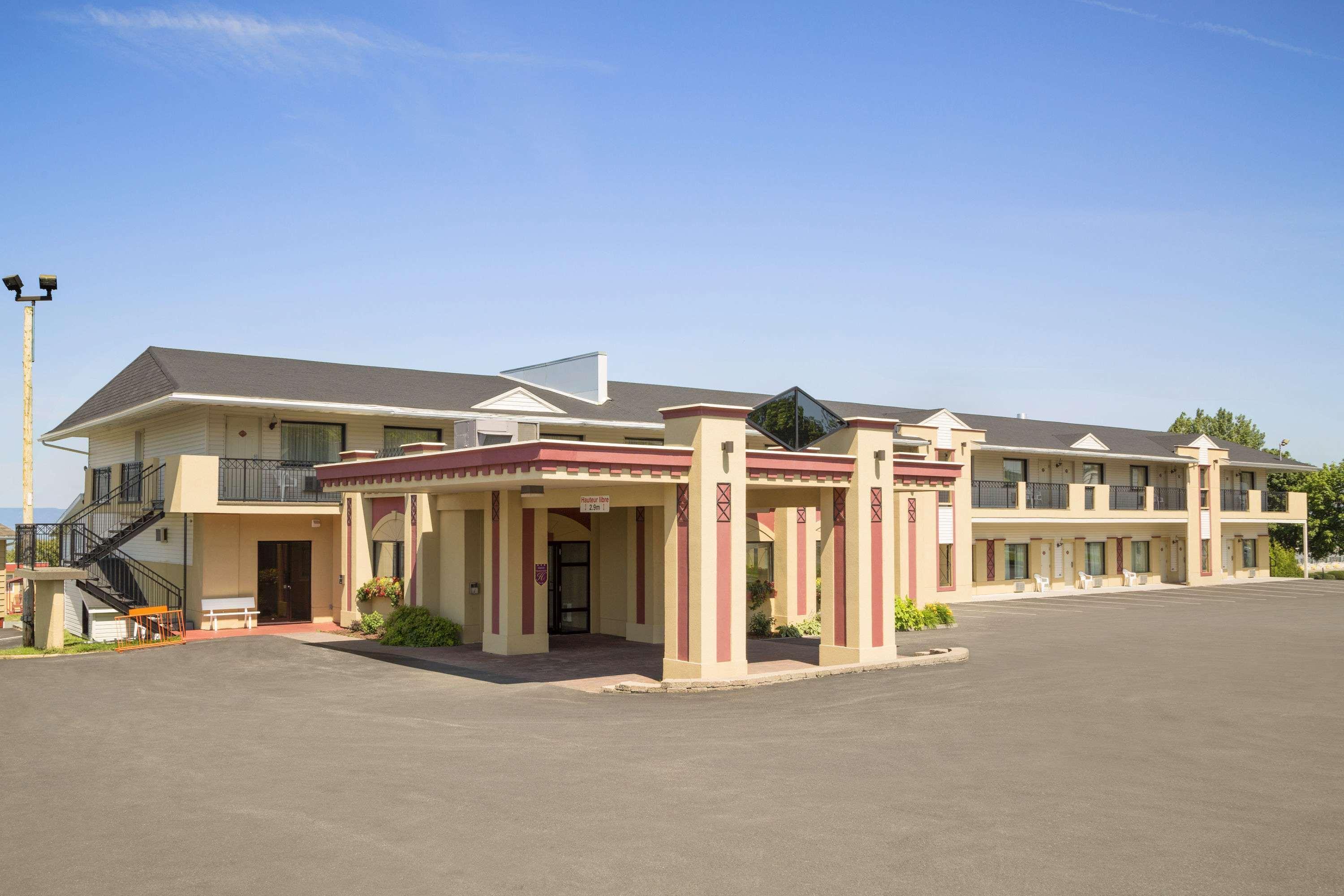 Days Inn By Wyndham Riviere-Du-Loup Ngoại thất bức ảnh