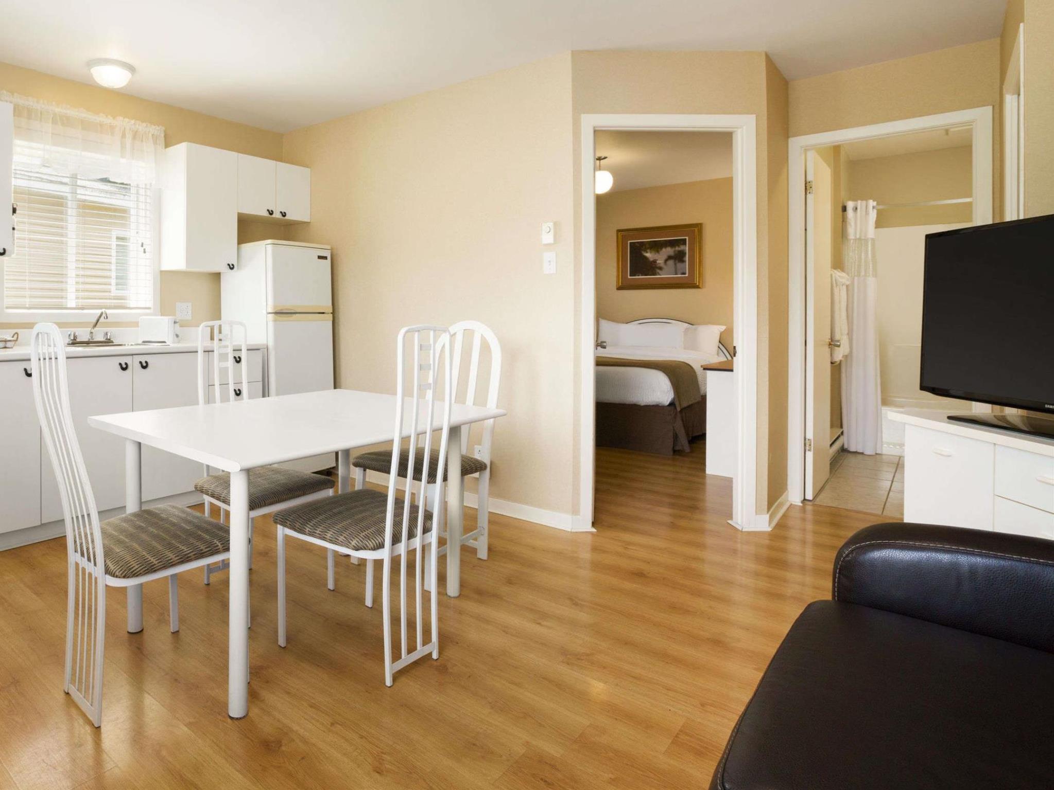 Days Inn By Wyndham Riviere-Du-Loup Ngoại thất bức ảnh