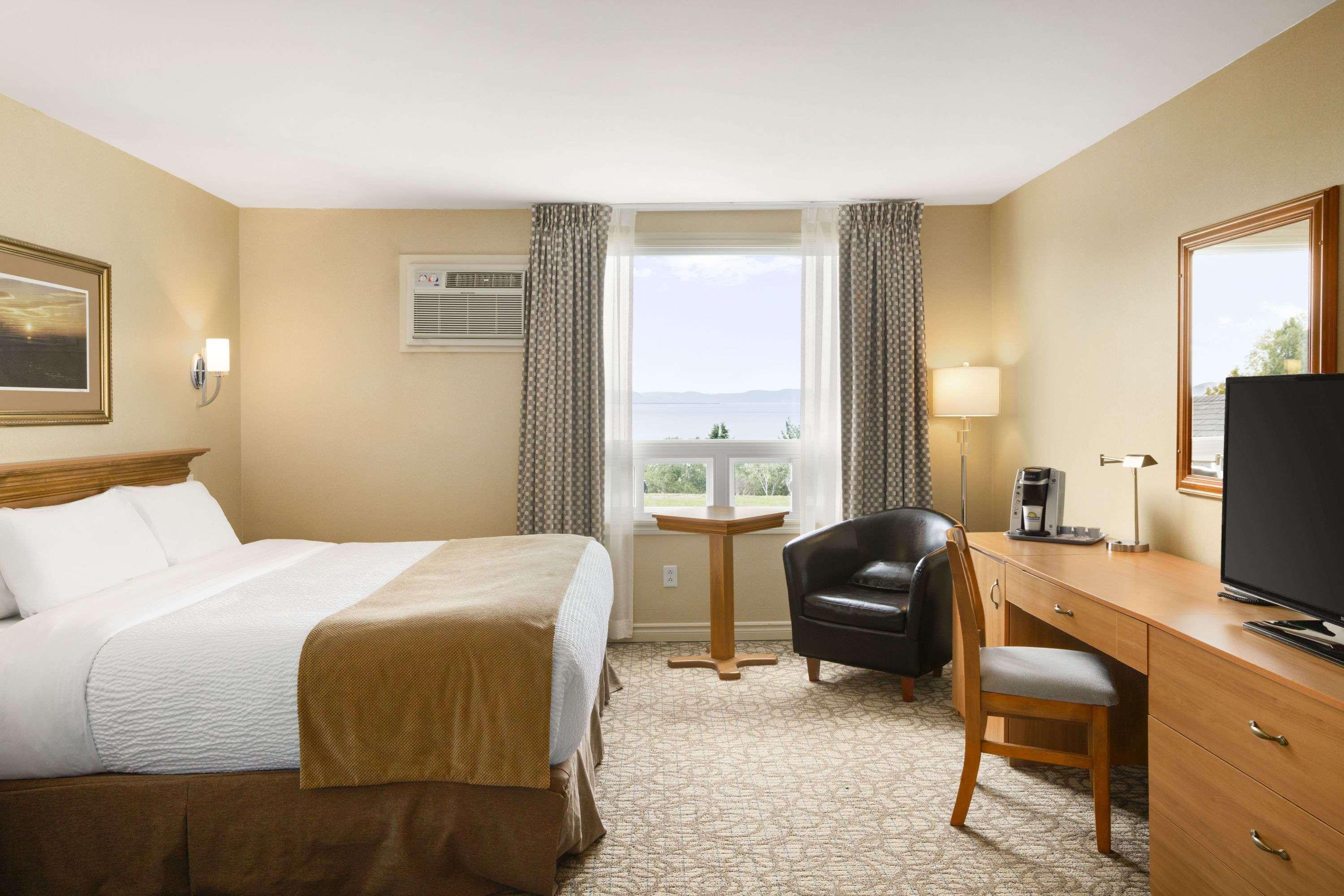 Days Inn By Wyndham Riviere-Du-Loup Ngoại thất bức ảnh