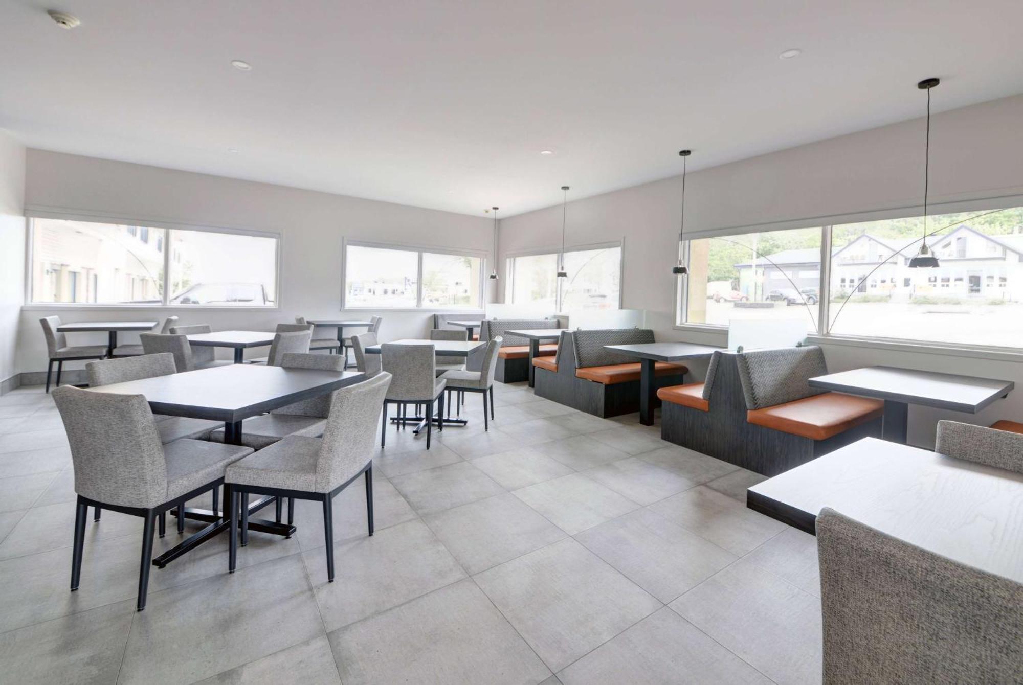 Days Inn By Wyndham Riviere-Du-Loup Ngoại thất bức ảnh