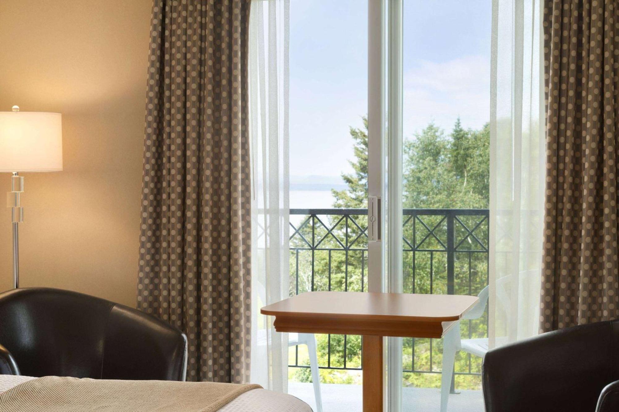 Days Inn By Wyndham Riviere-Du-Loup Ngoại thất bức ảnh