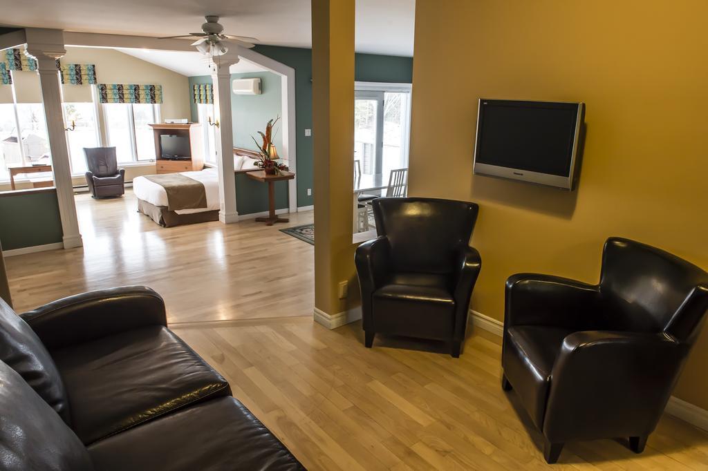 Days Inn By Wyndham Riviere-Du-Loup Ngoại thất bức ảnh